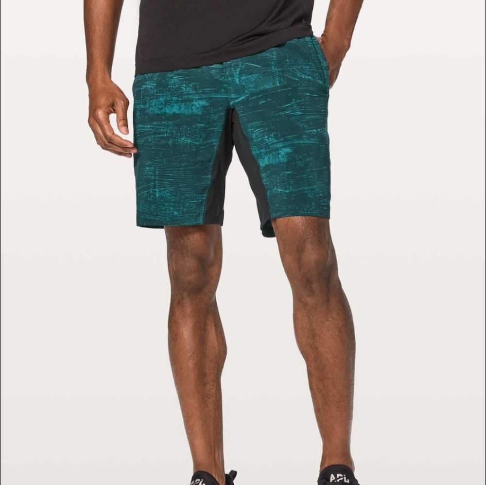 Lululemon T.H.E. Short 9" *Linerless